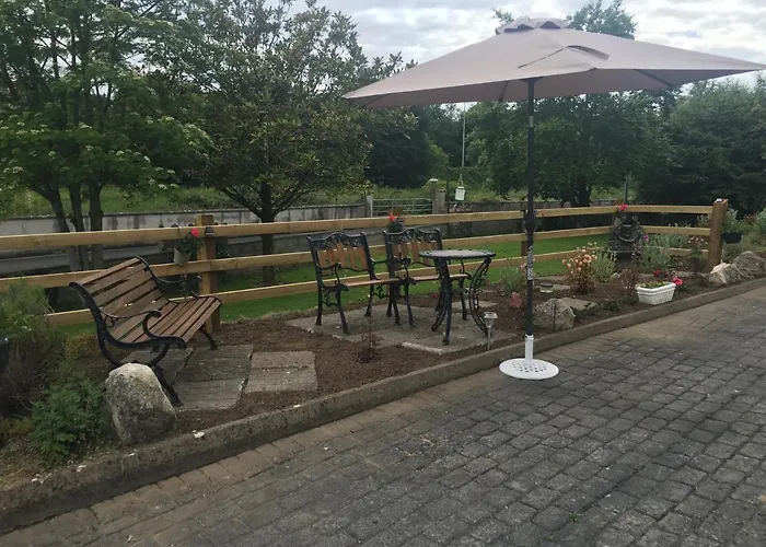 לינה וארוחת בוקר Breagagh View קילקני